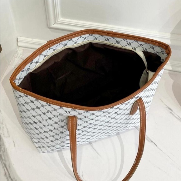⚠️Clearance Large White Patterned Tote Shoulder Bag - Picture 9 of 9